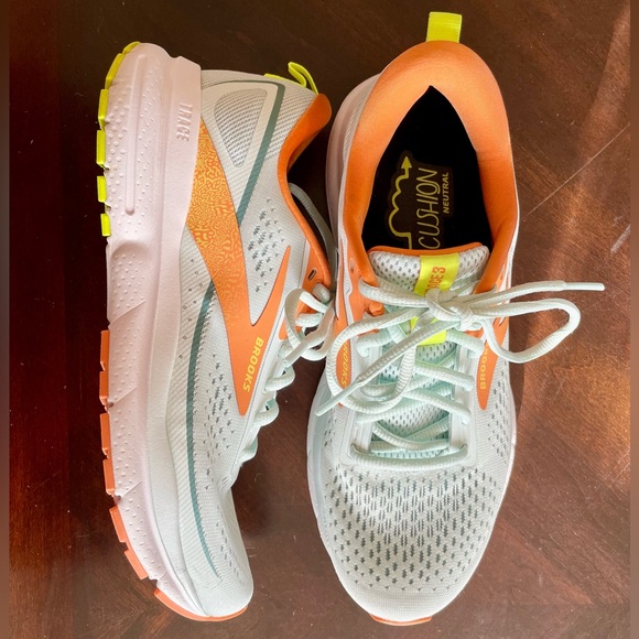 Brooks Trace 3 Women's Running Shoes (Size: 7.5) - Excellent Condition - Picture 10 of 16